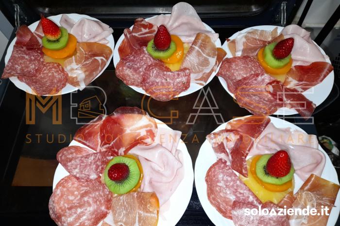 Vendita Bar BAR/GELATERIA/TAVOLA CALDA E FREDDA a Albenga (SV)